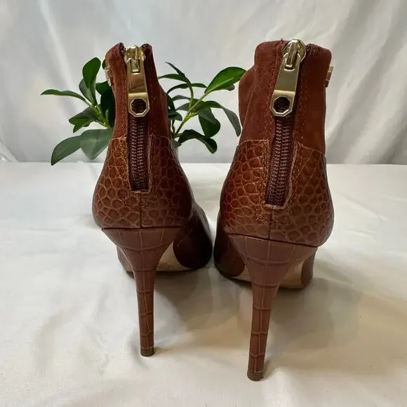 Louise et Cie Brown Ankle Booties Stiletto Heels Pointed‎ Toe Size 9.5 - Picture 3 of 7